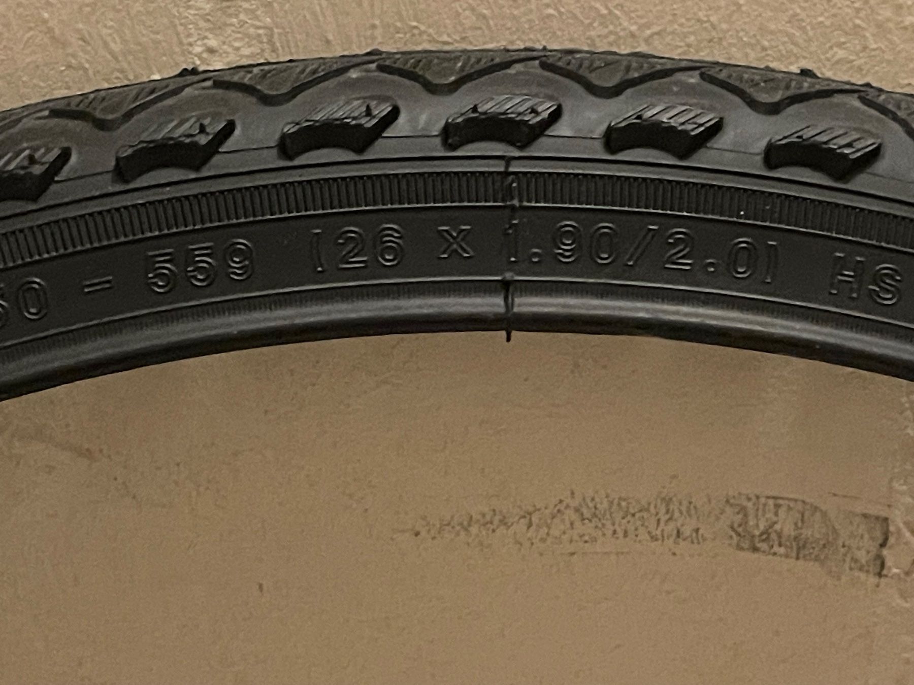 Pneumatici & Ruote complete: Velo Pneu 26 Zoll Schwalbe – Usato da Gossau SG venduto da Krokodil344