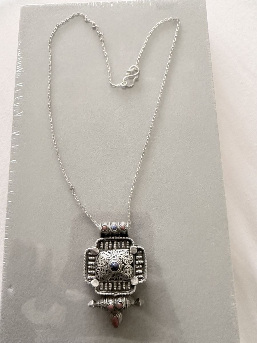 Catenine: Collier  avec boîte pendentif en argent 925  – Usato da Onex venduto da mou_x2gr 1