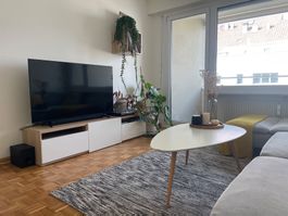 Ikea BESTÅ TV-Bank mit Türen