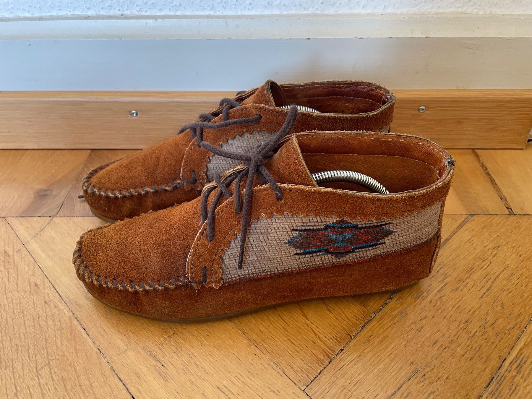 Scarpe da donna: Mokassins von Minnetonka – Usato da Zürich venduto da maikelisa