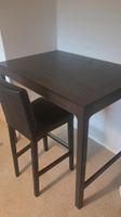 Tisch mit Hocker  
