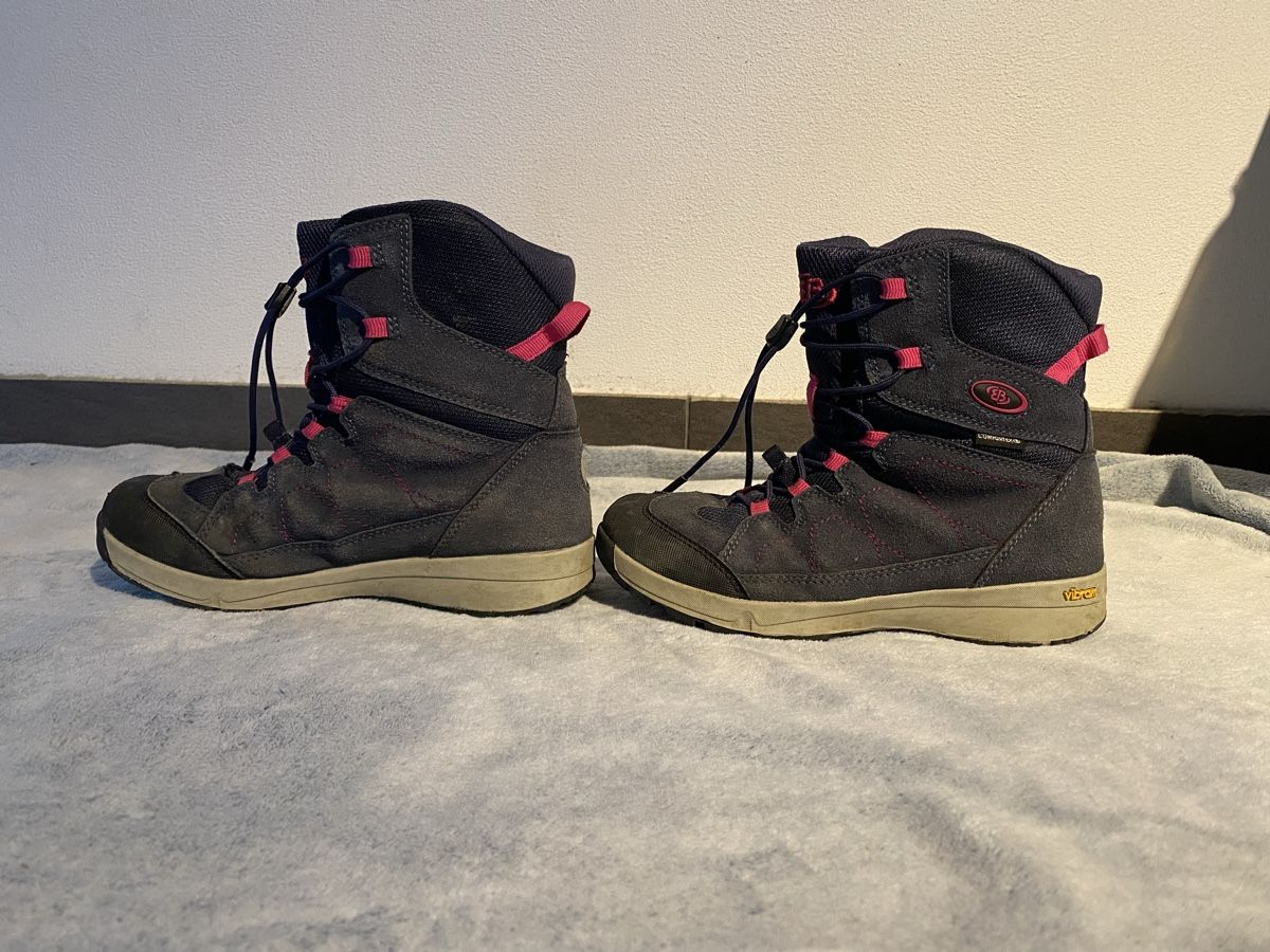 Schuhe für Mädchen: Mädchen-Winterschuhe, selten getragen – Gebraucht aus Urnäsch von Triwal 2