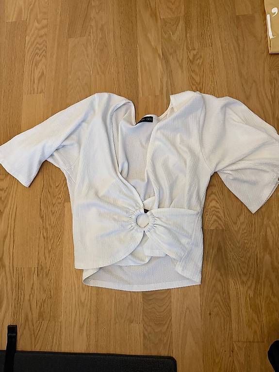 Lotti di vestiti: diverse Damenkleider – Usato da Plaffeien venduto da vany95 2
