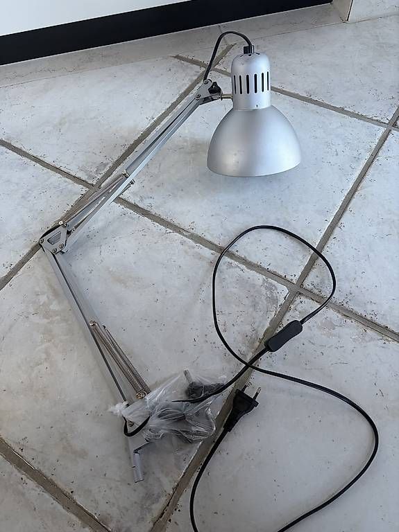 Lampen: Bürolampe / Wärmelampe – Gebraucht aus Schönenberg ZH von Helicase