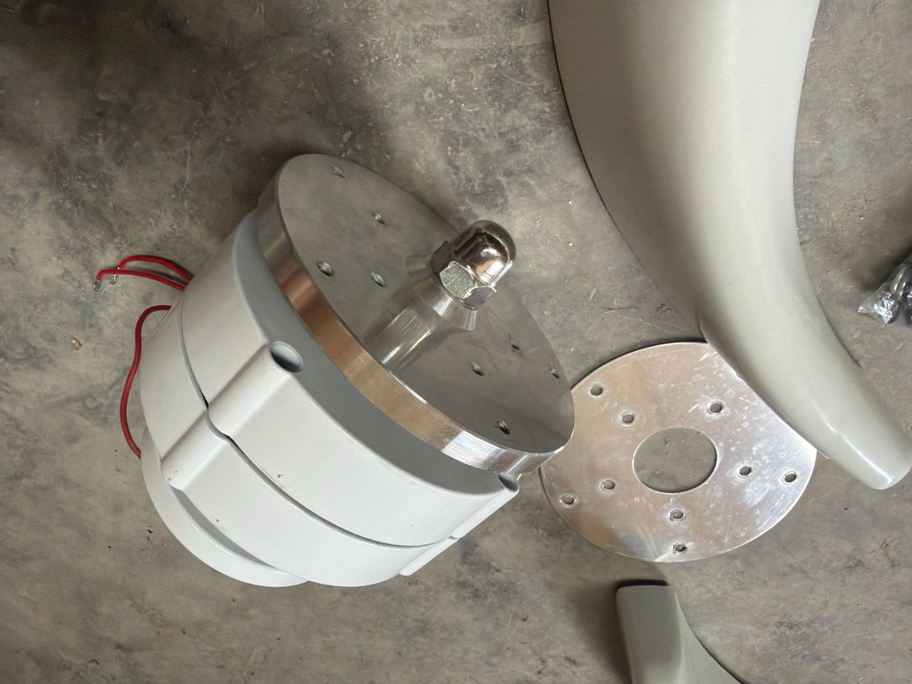 Stromgeneratoren: Windrad 48 V Generator mit Propellerblättern – Gebraucht aus Quarten von Wolfs 5