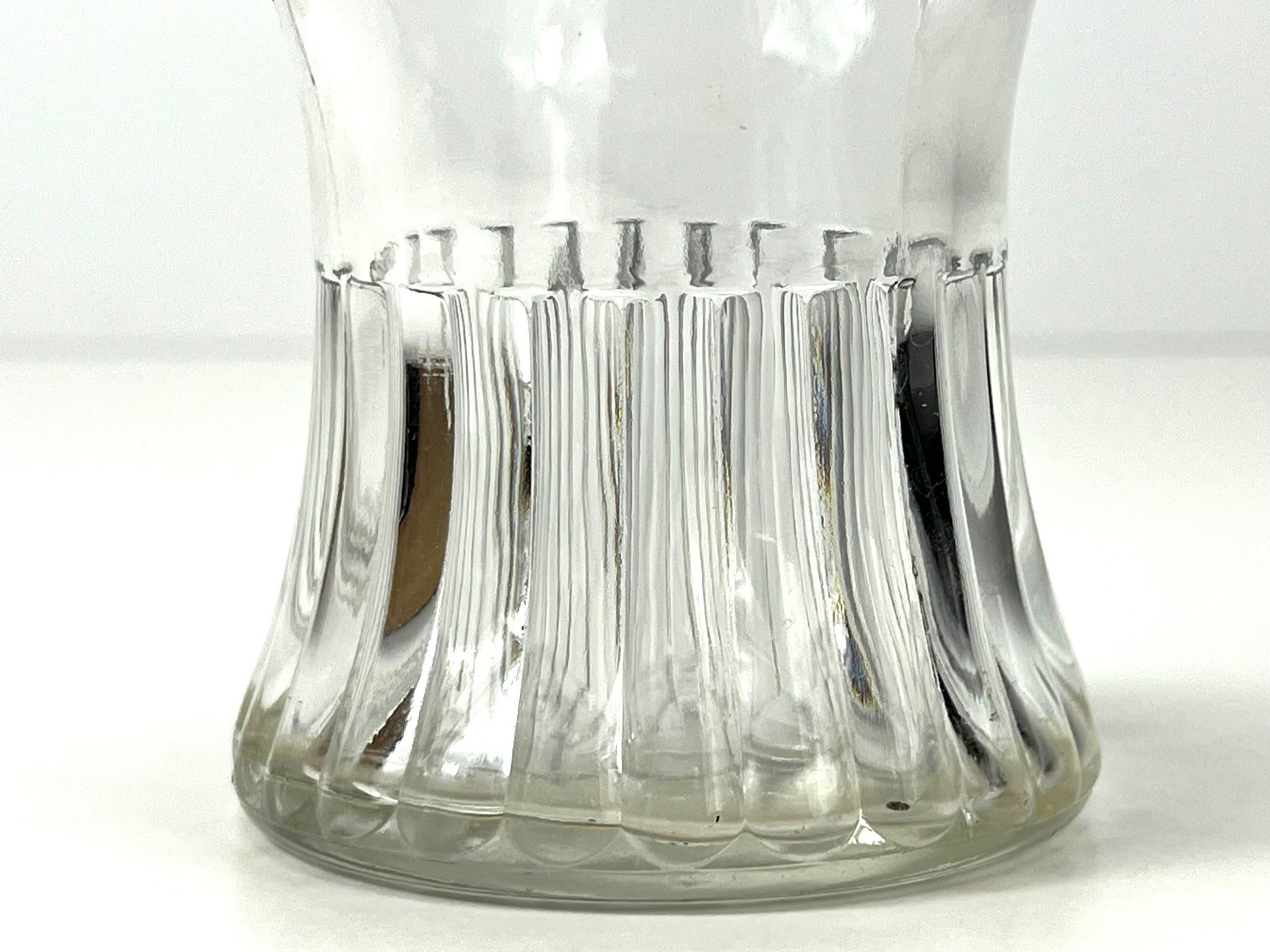 Carafes: Vintage Glaskaraffe Weinkaraffe mit Deckel versilbert – D'occasion à Zürich par Arche_Brockenhaus 6