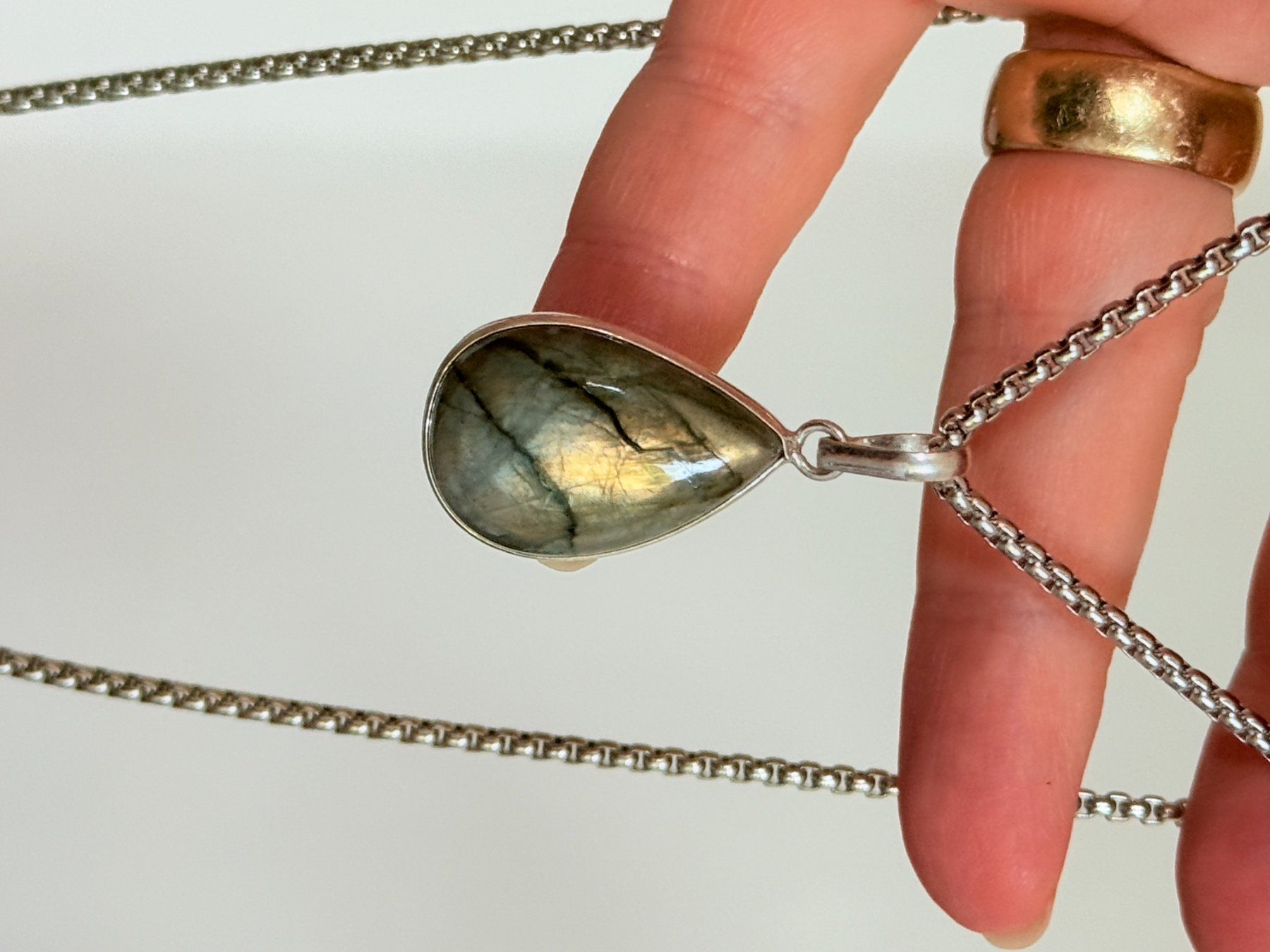 Colliers: Collier avec Labradorite – Neuf avec emballage d'origine à Genève par AWWA 9