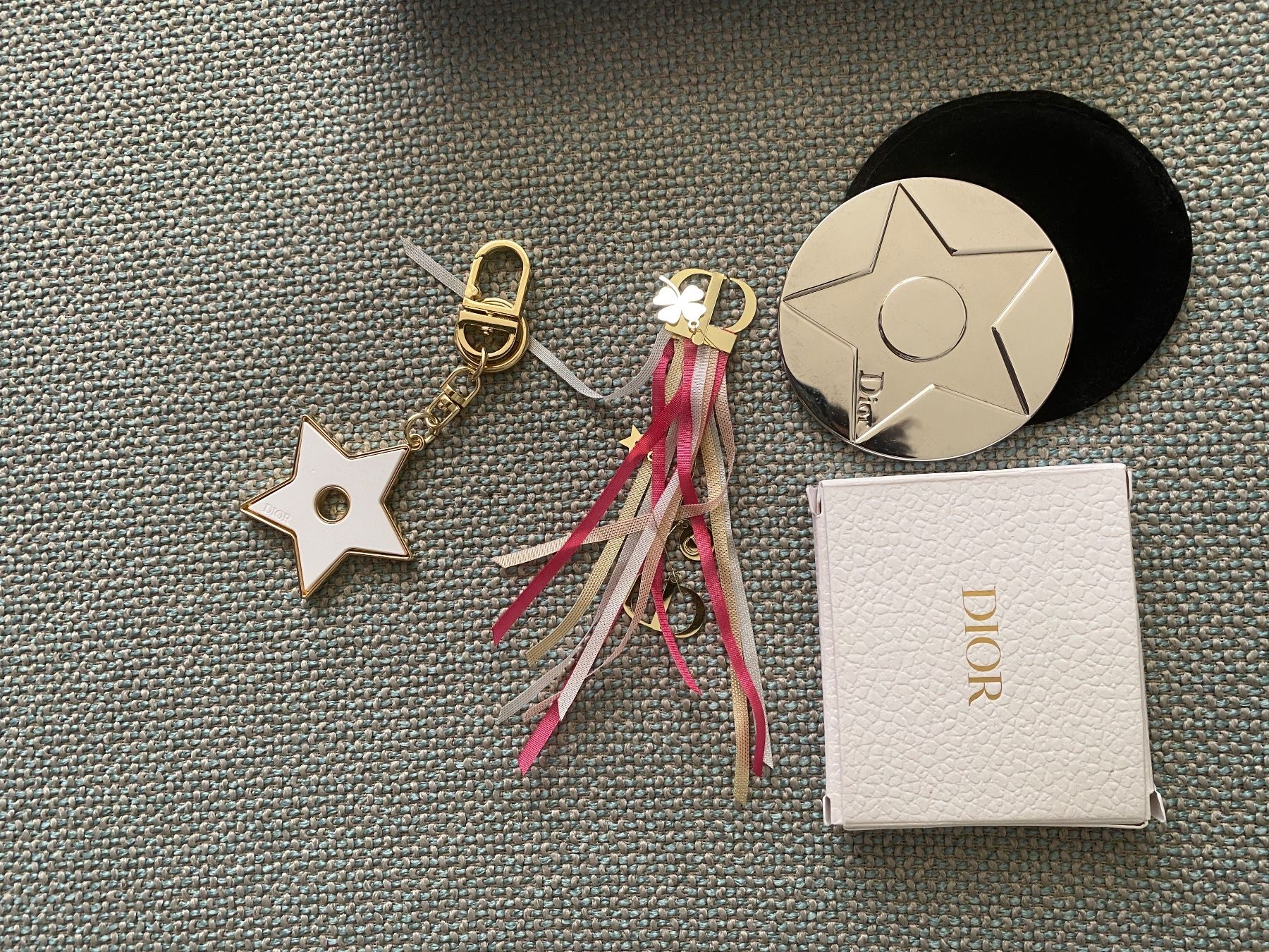 Dior Custodie per cosmetici: Dior Necessaire & Keychain – Nuovo e nell'imballaggio originale da Kaiseraugst venduto da RJ03 1