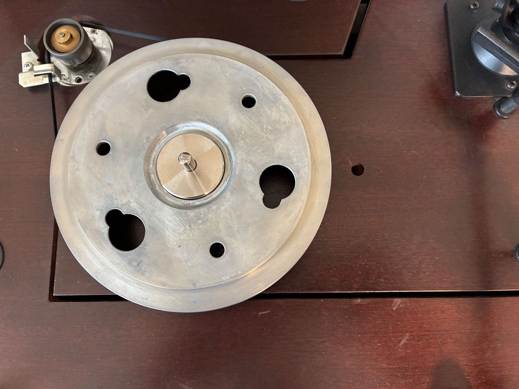 Thorens Giradischi: Thorens TD 320, High-End Plattenspieler – Usato da Döttingen venduto da zha_xh2w 7