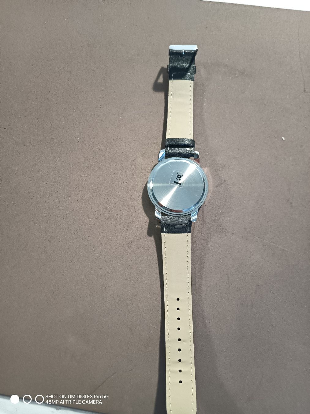 Eiger Orologi: Armbanduhr Eiger schwarz Leder Armband gebraucht – Usato da Aarwangen venduto da to-hirschi 1
