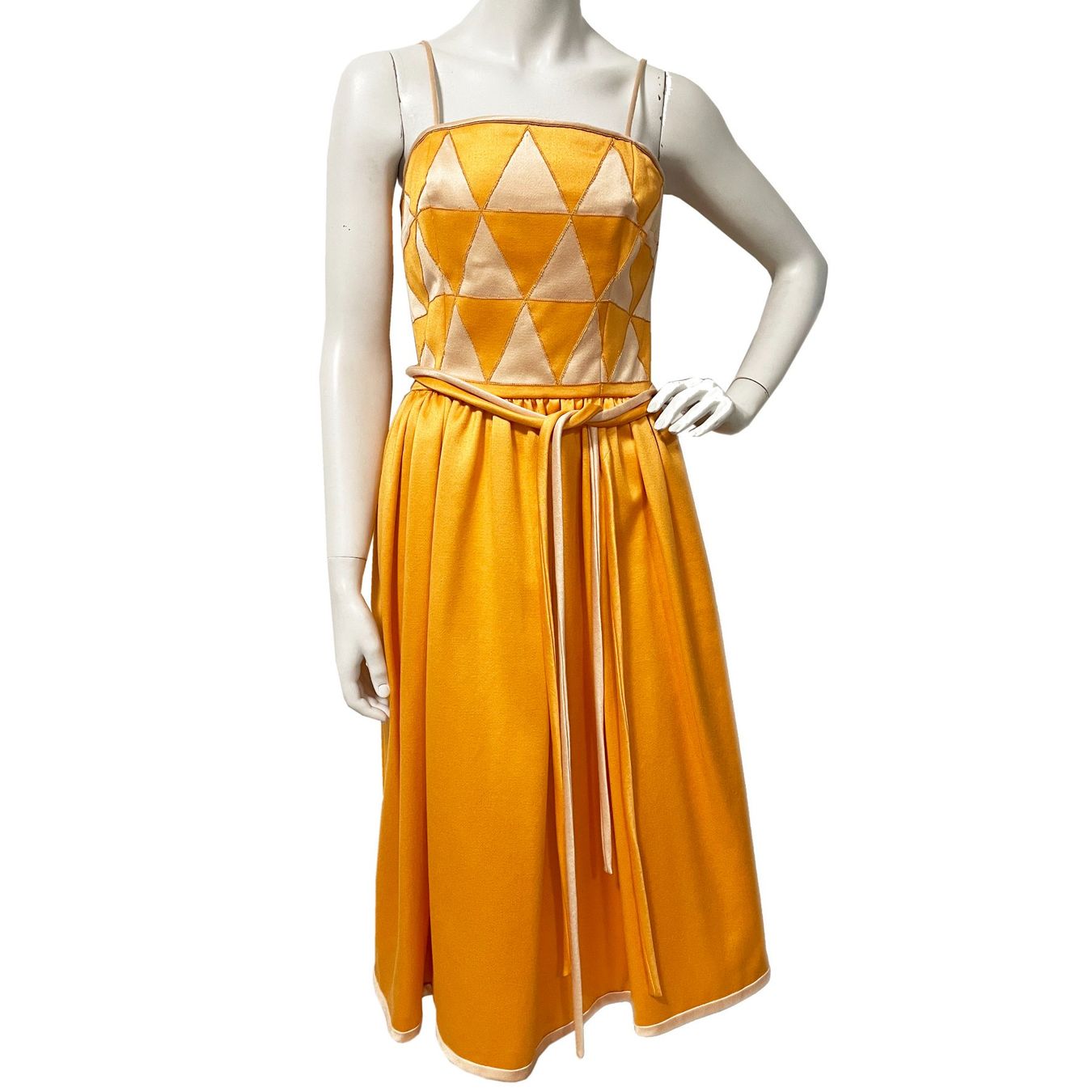 Kleider: Kleid Couture S/M orange Patchwork-Oberteil VINTAGE 1990s – Gebraucht aus Brüttisellen von Buxus
