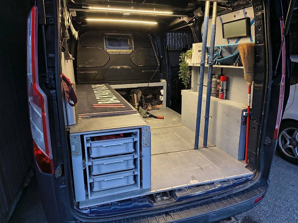 Autos: Verkaufe 3 Plätzer Bössli mit "flexiblem Schlafumbau" – Gebraucht aus Oberwangen b. Bern von davidberger95 3