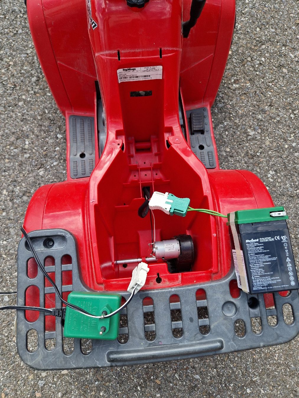 Spielzeuge: Spielzeugquad – Gebraucht aus Düdingen von len_m6mz 1