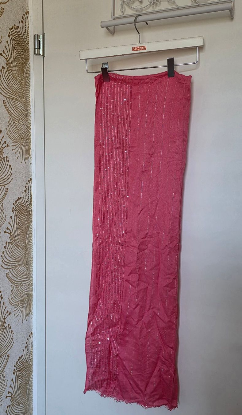 Foulard & Sciarpe: rosa Halstuch mit Pailletten & Glitzerfäden – Usato da Zürich venduto da Pemberleys