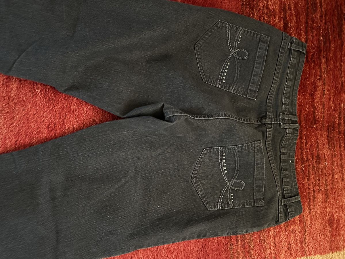 Jeans: Schwarze Damen Jeans mit Strass, Gr. 20,Bootcut – Gebraucht aus Langnau aA von Camelia14 3