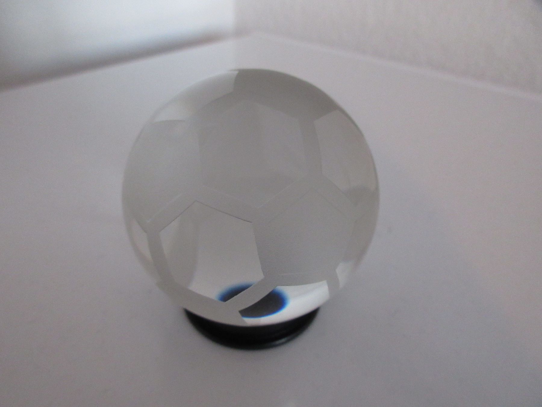 Statuette: Fussball als Briefbeschwerer oder Deko, Kristallglas, 6 cm – Usato da Egg b. Zürich venduto da Mogli93 2