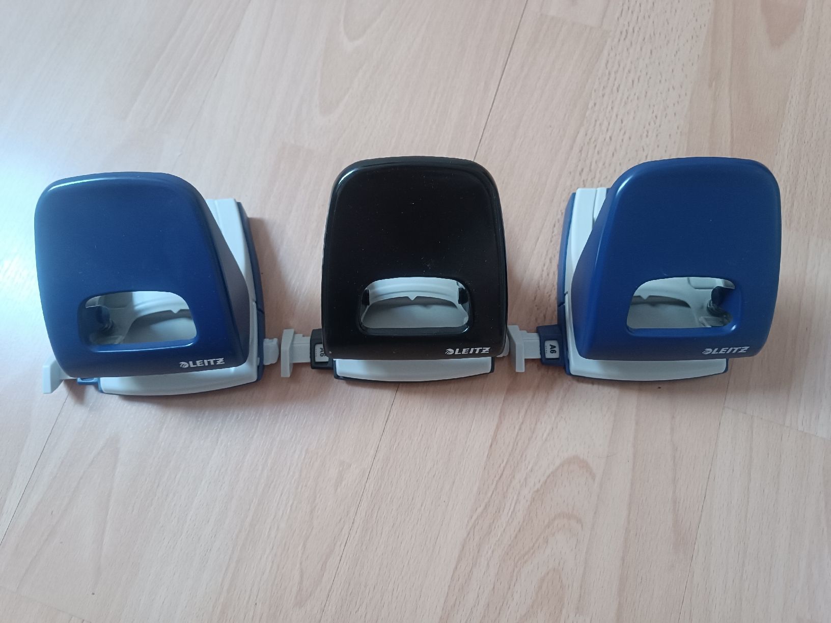 Leitz Tutti gli attrezzi: 3x Locher – Usato da Freidorf TG venduto da Daniel74