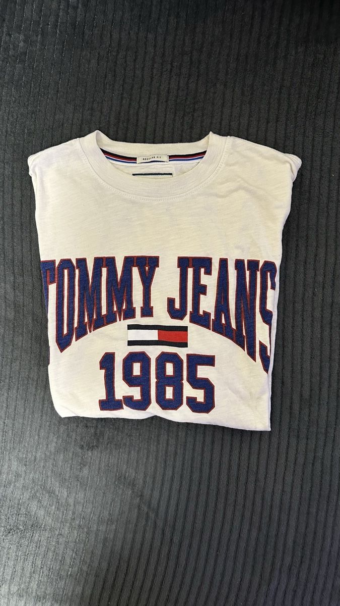 Tommy Hilfiger T-shirt: T-shirt Tommy Jeans Blanc Taille M – Usato da Montreux venduto da luc_w7cx 1