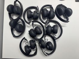 10x Logitech Zone Wireless mit Ladestation