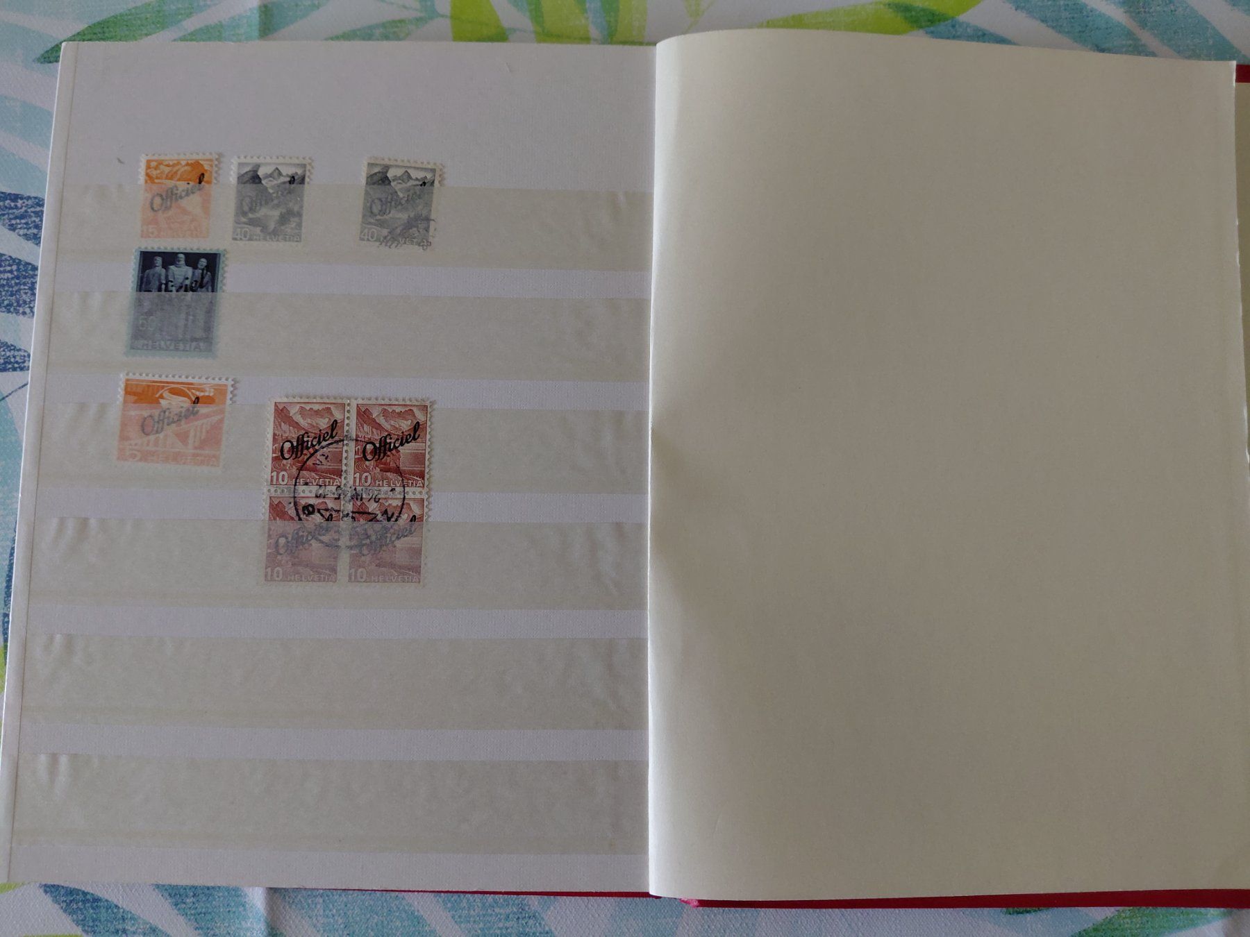 Tutti i francobolli: Tolles Album CH Dinstmarken – Usato da Horw venduto da Onurb008 8