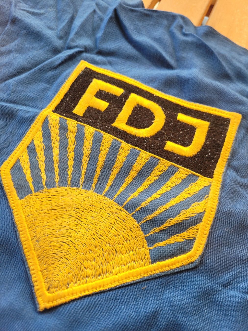 Armes blanches: DDR Flagge /Wimpel – D'occasion à Kriens par KTP 1
