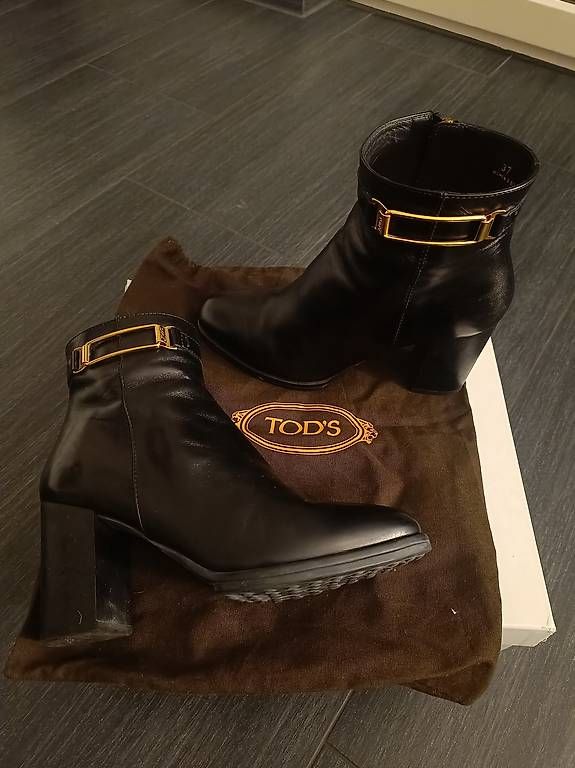 Chaussures femmes: TOD'S Schuhe Gr. 37 – D'occasion à Alpnach Dorf par Finn2010