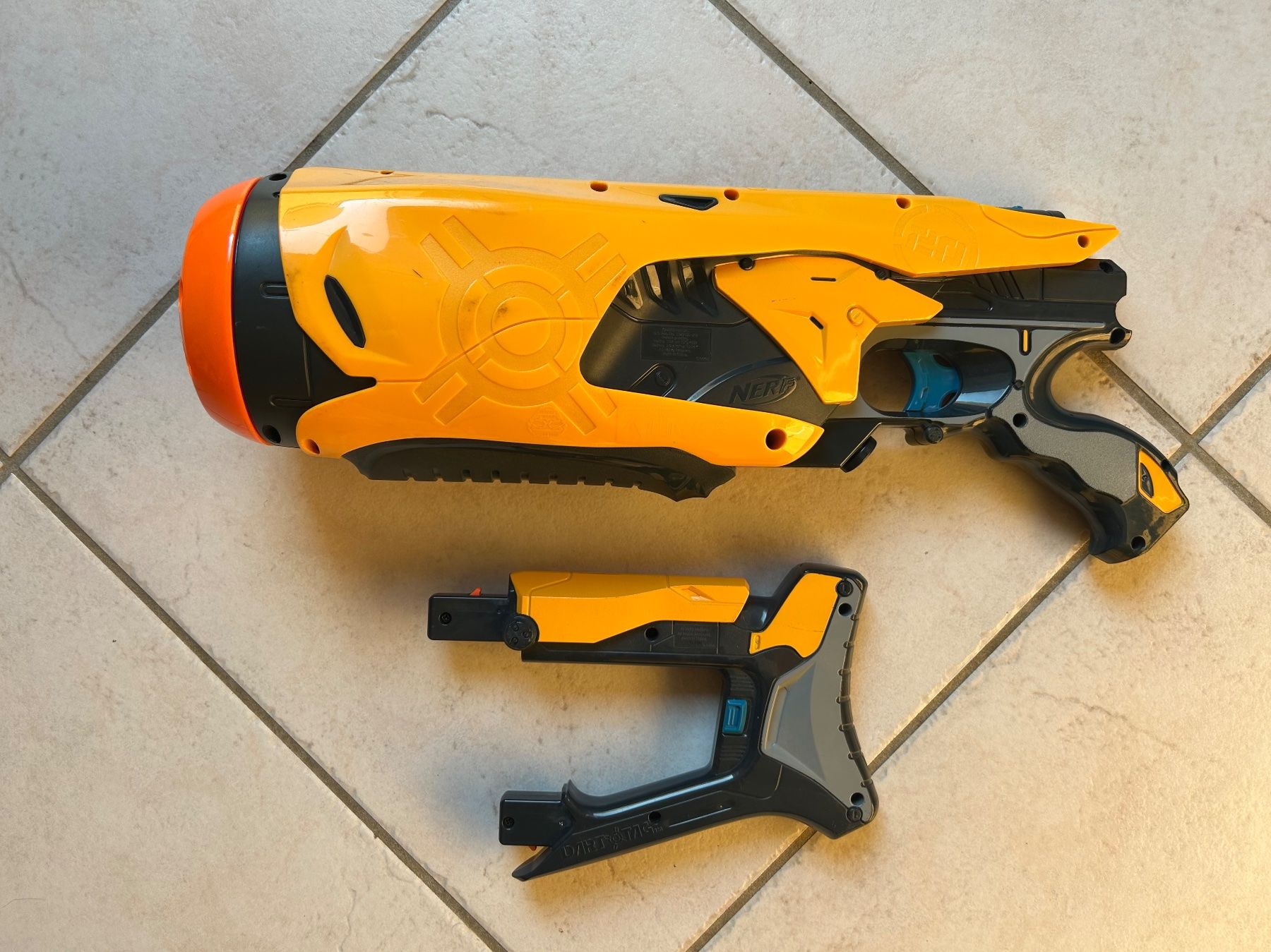 Nerf Giocattoli: Pistolets Nerf et munitions – Usato da Confignon venduto da kar_7slz 1