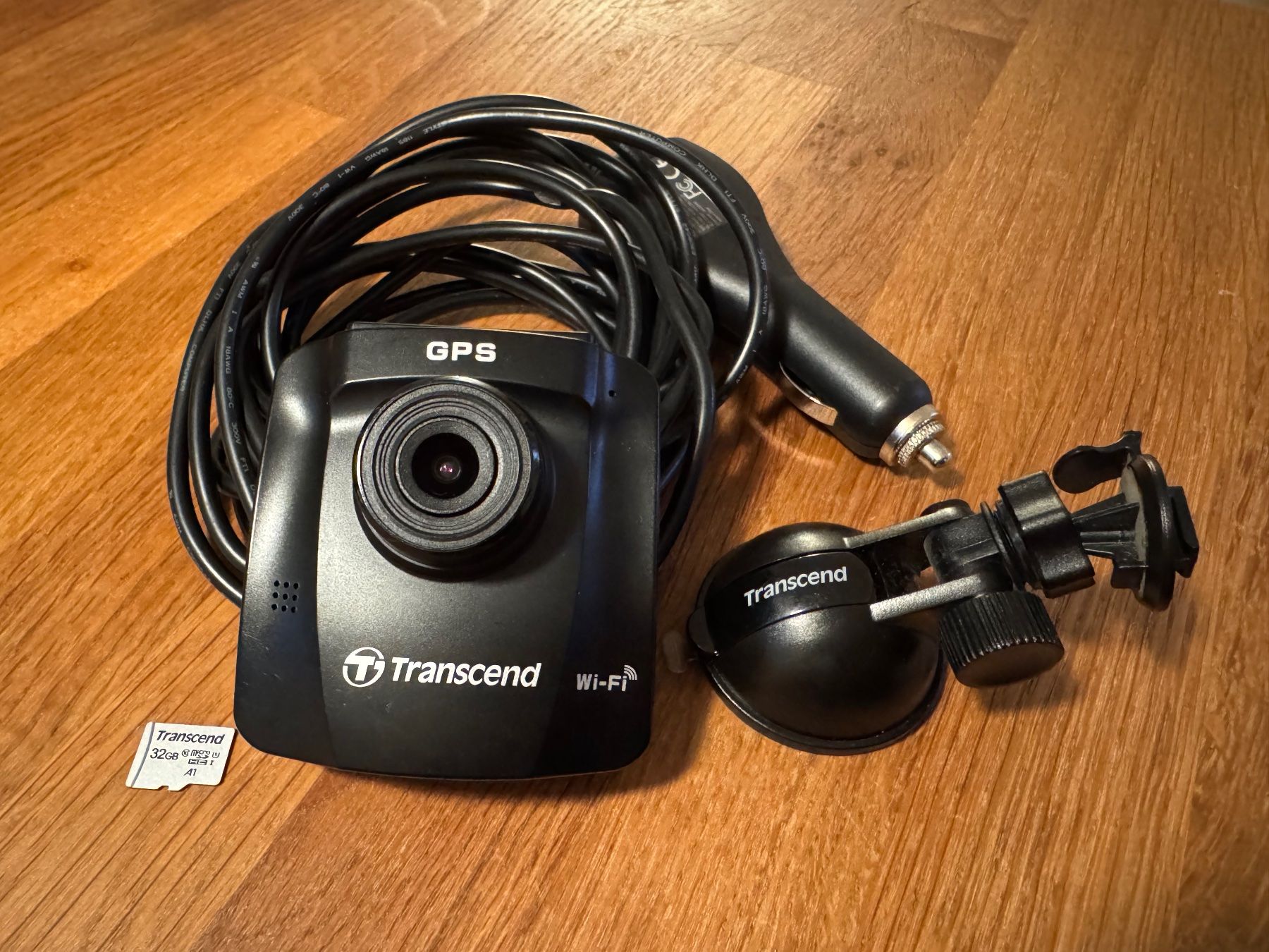Action Cam: Auto Dashcam Transcend DrivePro 250 + 32GB Micro SD – D'occasion à Frutigen par Orbiter 1