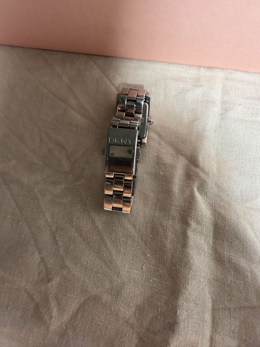 DKNY Uhren: DKNY Armbanduhr  – Gebraucht aus Oberwil BL von Hariva 1