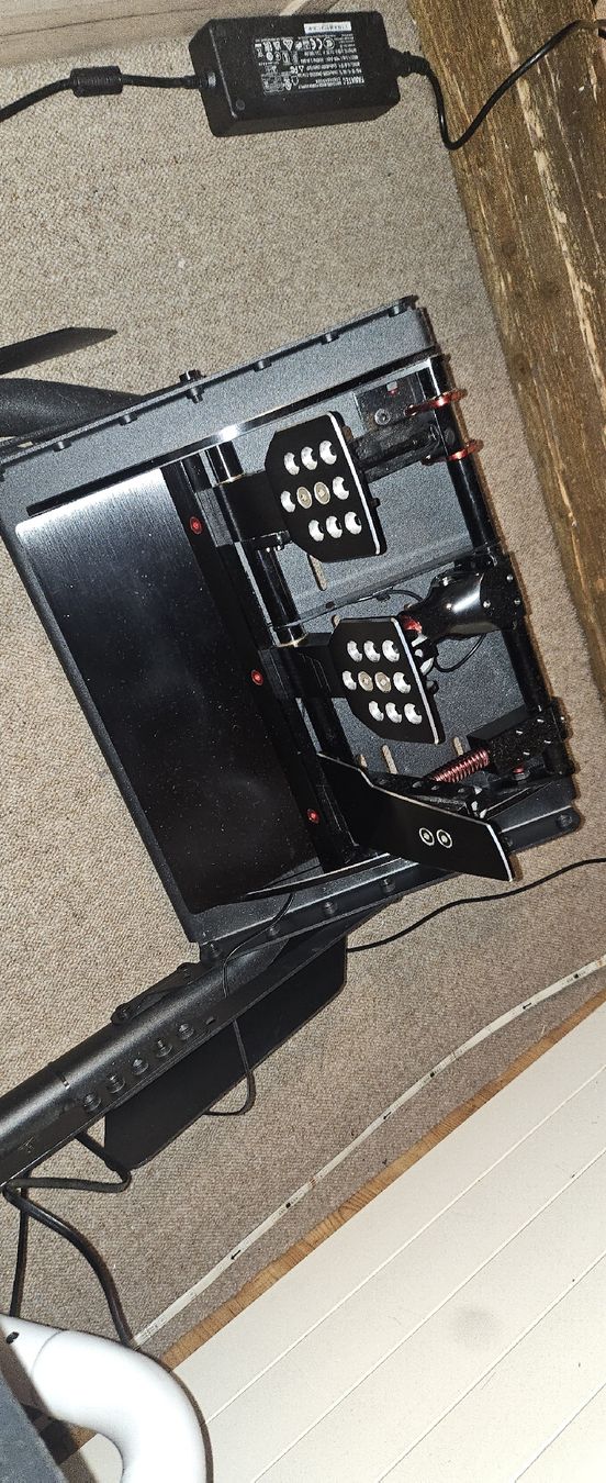 Sistema di controllo: Fanatec Sim Racing Komplett-Set – Usato da Alpthal venduto da Stj2 1