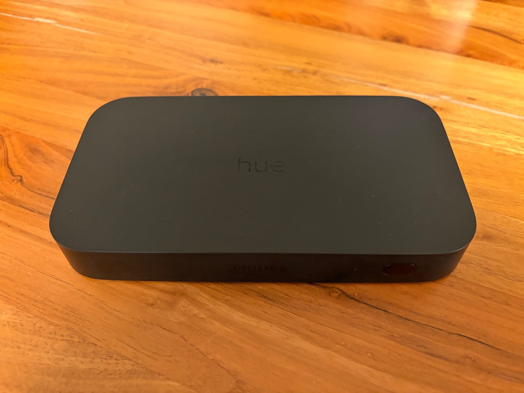 Philips Home Cinema: Philips Hue Play HDMI Sync Box + 4x Philips Hue Play – Usato da Hergiswil NW venduto da Feybyen 3