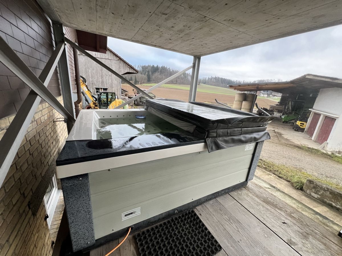 Whirlpool: Whirlpool gebraucht – Gebraucht aus Oberstammheim von arn_vv5b