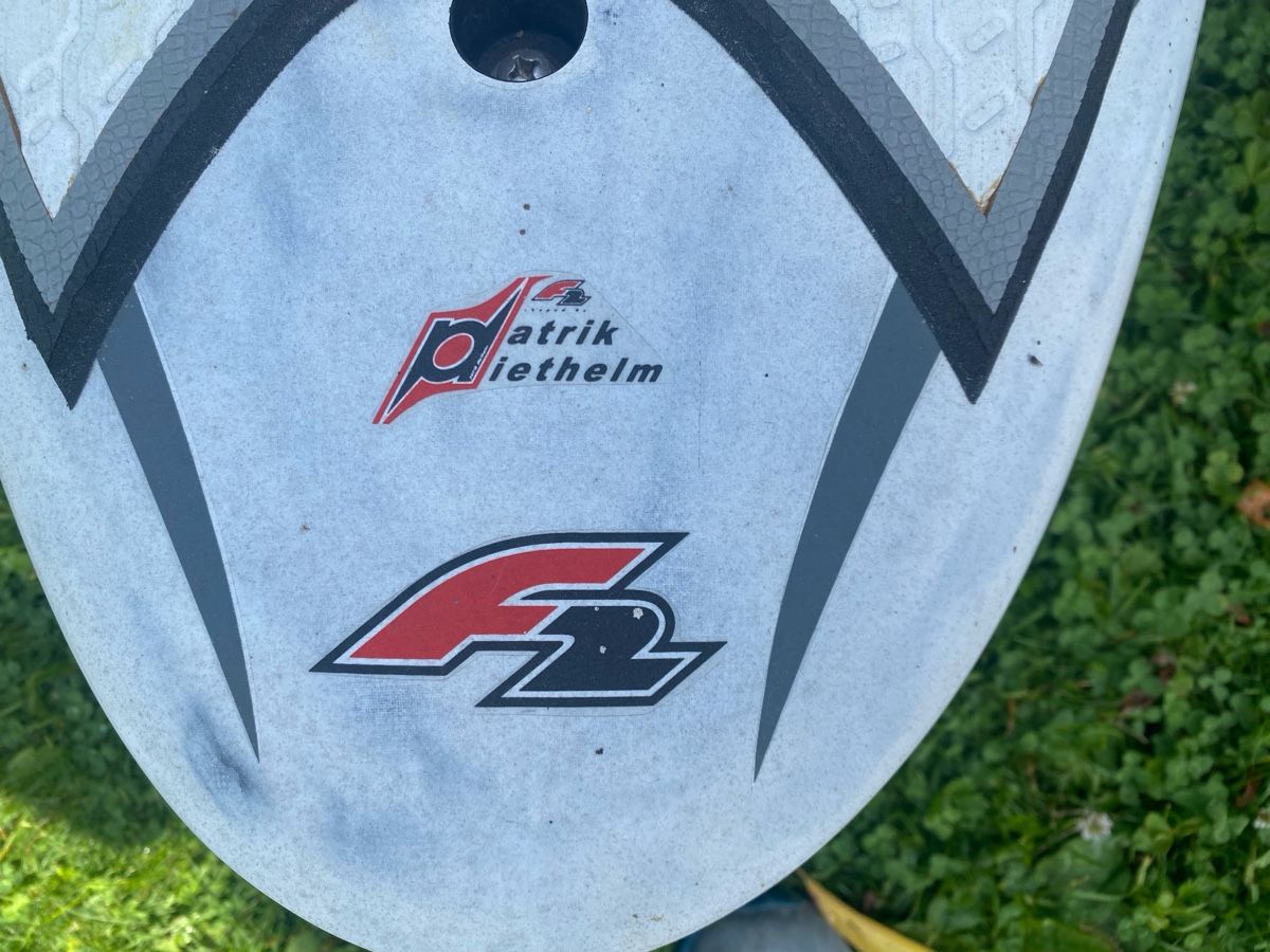 Tavole da surf e di nuoto: Windsurfboard F2 XTC LTD 91 – Usato da Flüelen venduto da Switch5 4