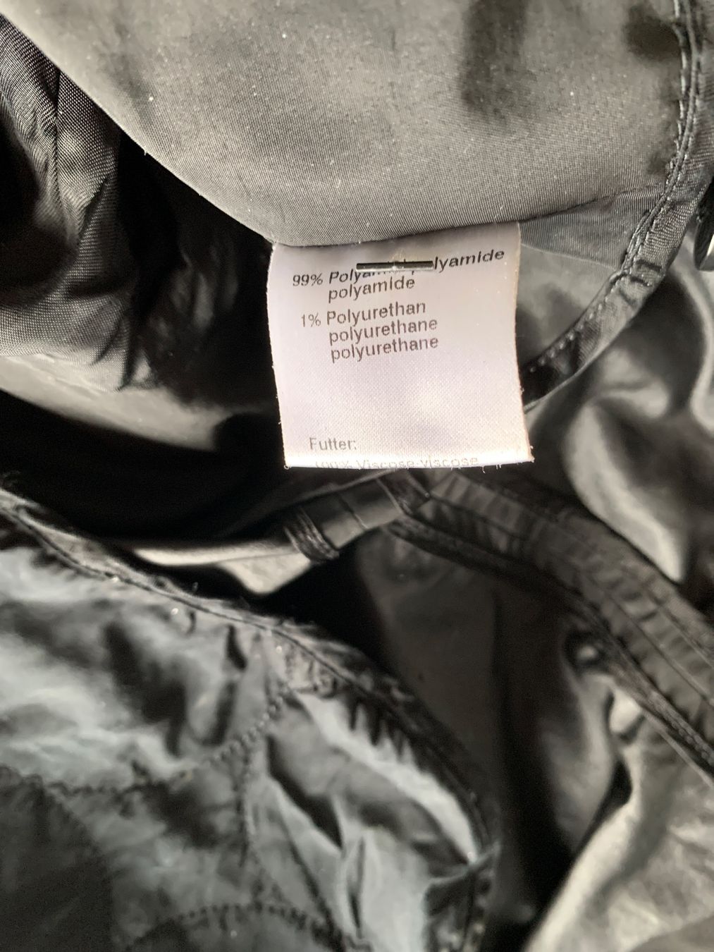 Akris Cappotti: AKRIS: Cooler schwarzer Trenchcoat mit Innenfutter, 38 – Usato da Luzern venduto da designluzern 8