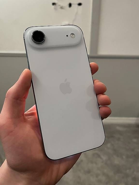 Handys / Smartphones: iPhone Air 256 gb – Neu und originalverpackt aus Coinsins von eri_c65f
