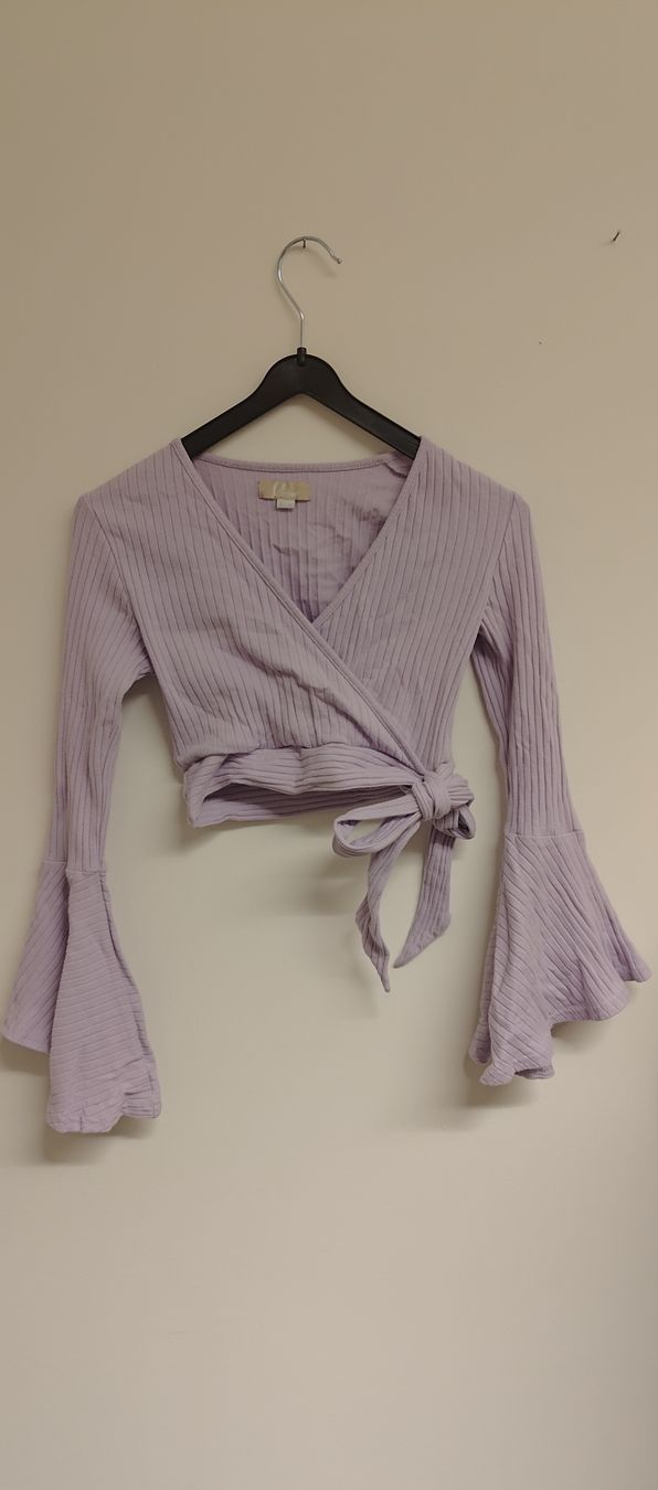 Top: Lilac Ribbed Wrap Top (XS) – Usato da Schwerzenbach venduto da VityaCrafts