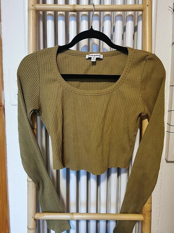 Top: Cotton Crop Top – Usato da Neuhausen venduto da NatWag