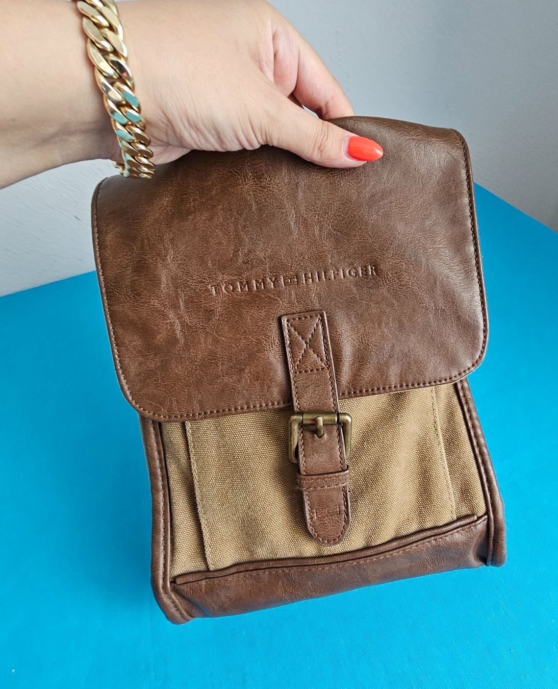 Tommy Hilfiger Taschen: ***TOMMY HILFIGER ***Umhängetasche leder – Gebraucht aus Bronschhofen von Xena37 3