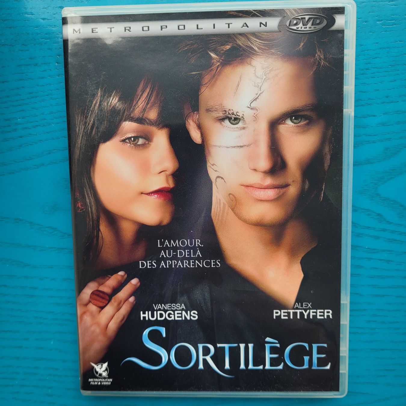 Tutti i DVDs: Sortilège- Vanessa Hudgens, Alex Pettyfer -DVD – Usato da SCHÜBELBACH venduto da CoKaHa