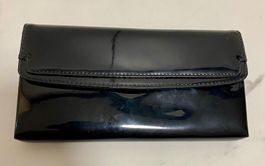 Elegante Lack-Clutch in Schwarz – Das perfekte Accessoire!