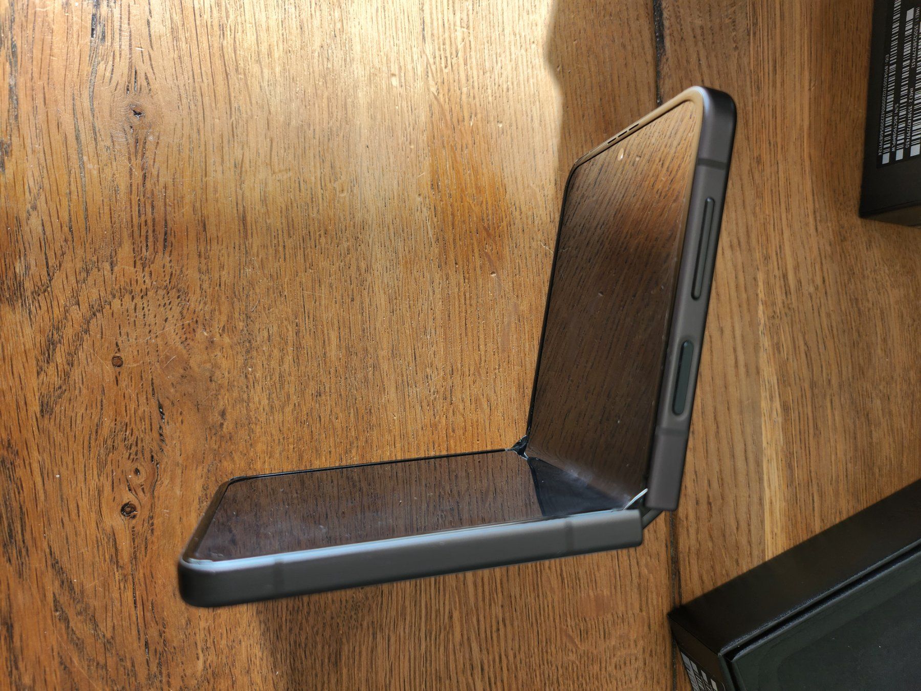 Samsung Telefoni cellulari / Smartphones: Samsung Flip 5  256 GB – Usato da Jegenstorf venduto da fin_s2wp 2