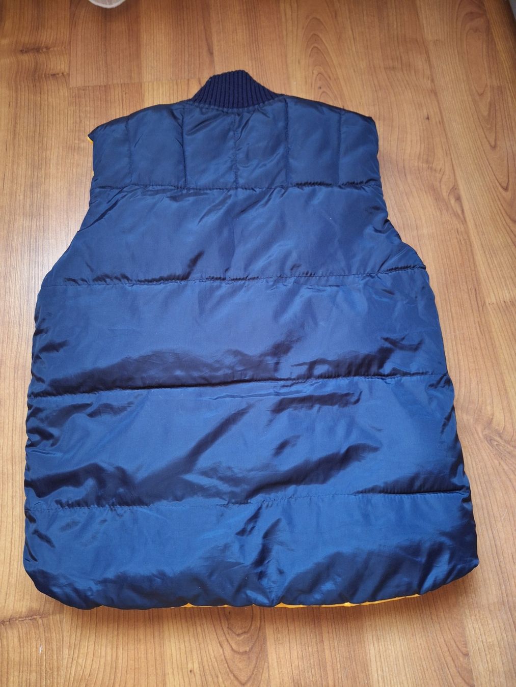 Altro abbigliamento per bambino: 2 Westen (Gr. 128 und 158) – Usato da Roveredo GR venduto da besalinimi 3