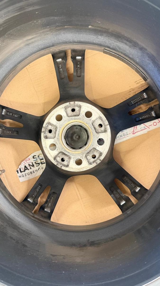 Pneumatici & Ruote complete: BMW M5 Winterkompletträder – Usato da Wattwil venduto da Mueller842 7