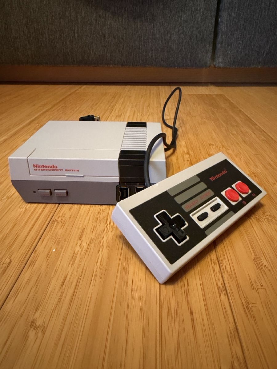 Nintendo Console: NES Classic Mini - fast wie neu – Nuovo (secondo la descrizione) da Münchenbuchsee venduto da Firebold