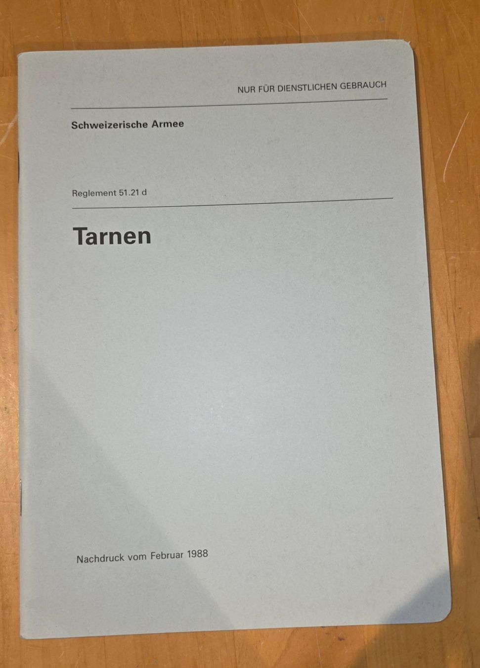 Bücher: Reglement 51.21 d der CH Armee > Tarnen – Gebraucht aus Obermumpf von oiskypoisky