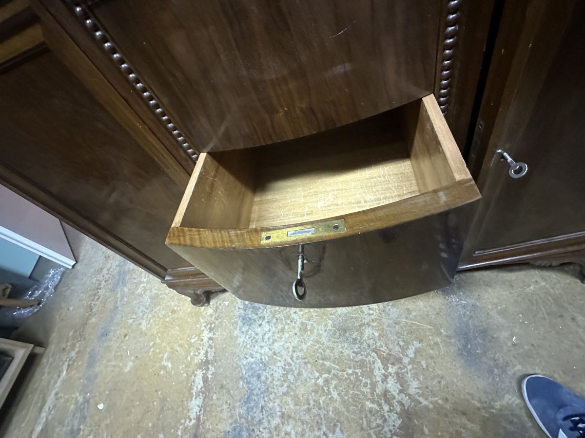 Commodes: Kommode mit Marmorplatte dunkel Holz mit Schubladen – D'occasion à Zürich par mywave 3