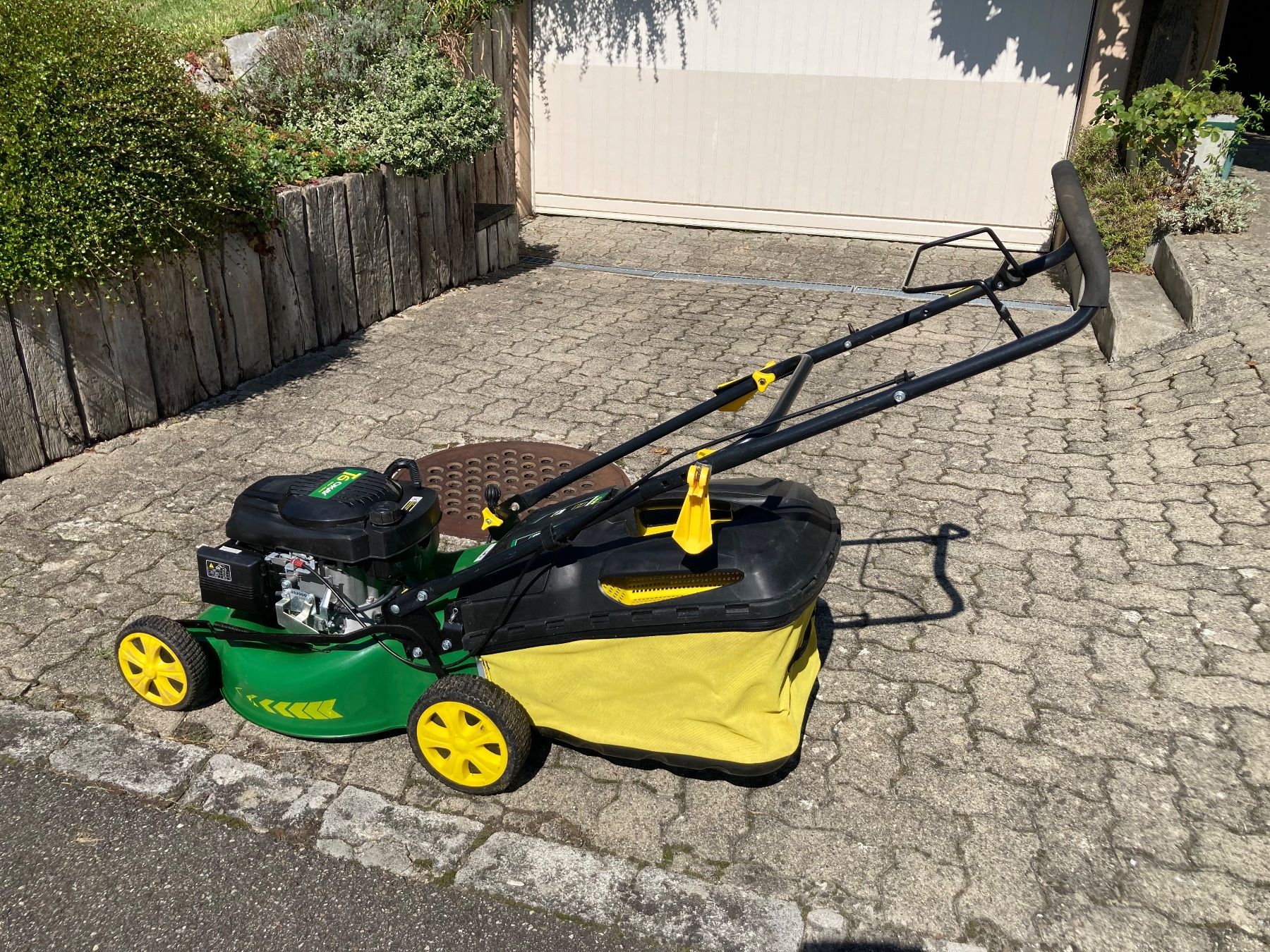 Rasenmäher: Rasenmäher OKAY T6 – Gebraucht aus Oberweningen von