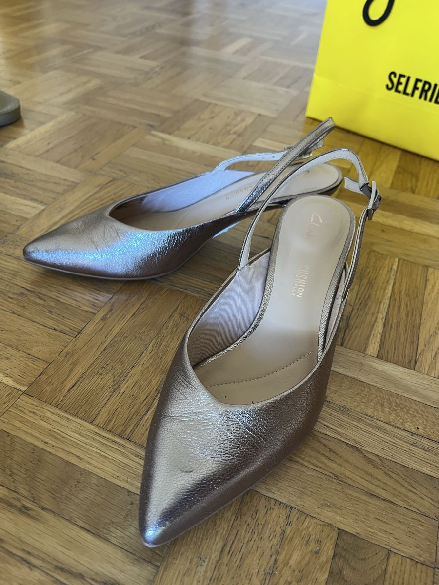 Clarks Damenschuhe: Clarks Slingback-Pumps, Gr. 38, – Gebraucht aus Fribourg von luy_bbb6