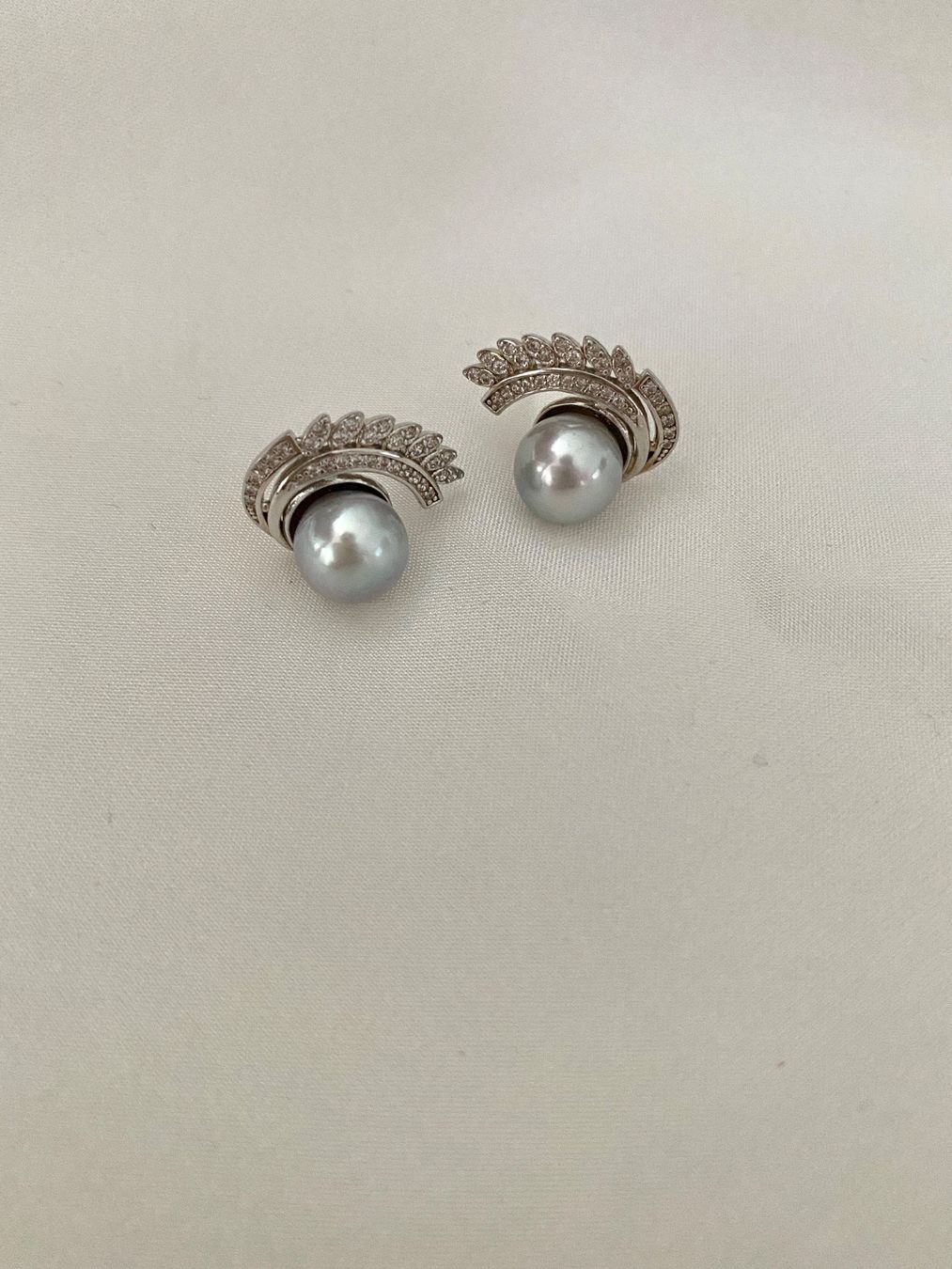 Orecchini pendenti & Orecchini a lobo: 8.3 mm Akoya Perlen Ohrstecker A01 – Nuovo e nell'imballaggio originale da Sarnen venduto da Yingsperlen2 1