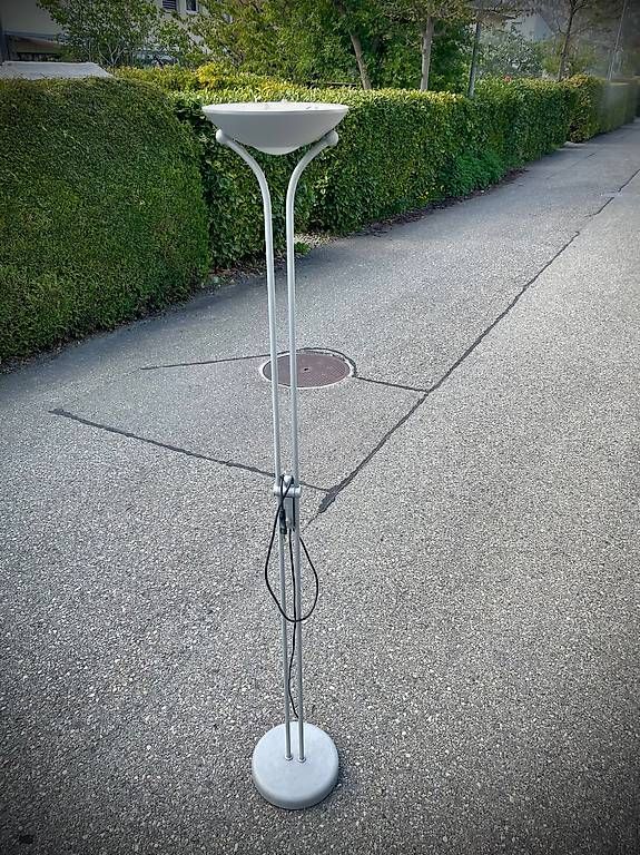 Lampade: Moderner Deckenfluter Stehlampe Silber Matt – Usato da Chur venduto da jol_knw6
